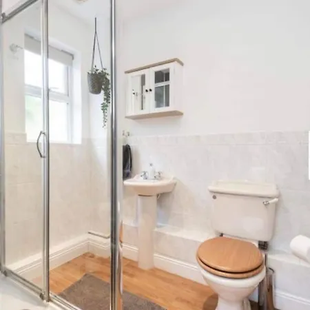 Beautiful Large Property, Sleeps 9 Walking Distance To The Sea , Beaches And Restaurants Fantastic Interior Lyme Regis Exterior photo