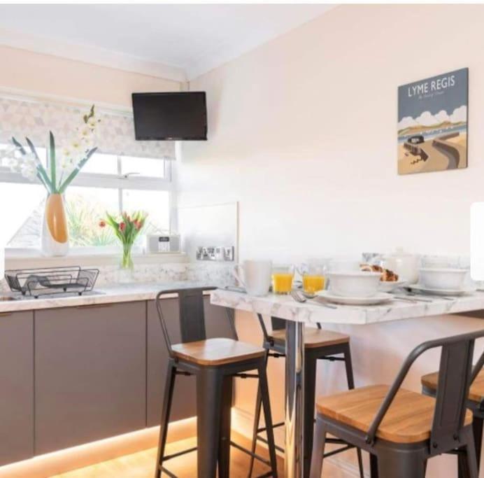Holiday home Beautiful Large Property, Sleeps 9 Walking Distance To The Sea , Beaches And Restaurants Fantastic Interior