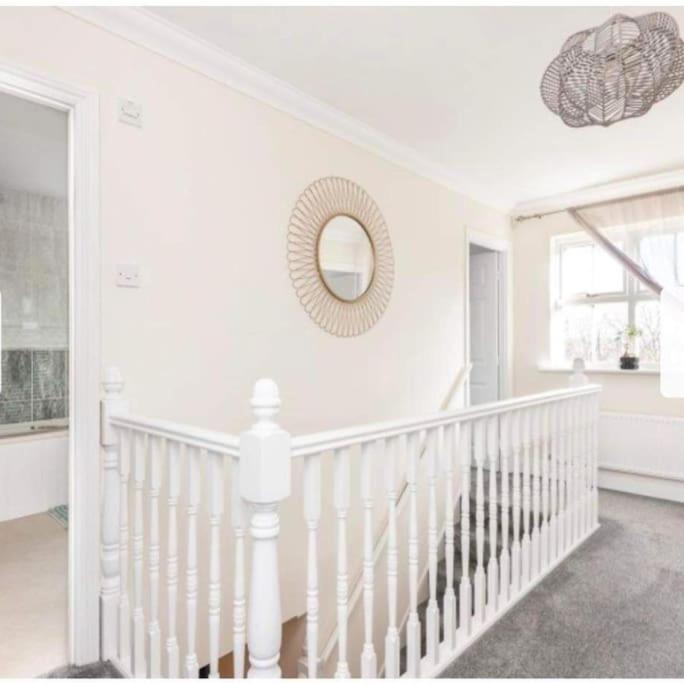 Holiday home Beautiful Large Property, Sleeps 9 Walking Distance To The Sea , Beaches And Restaurants Fantastic Interior *