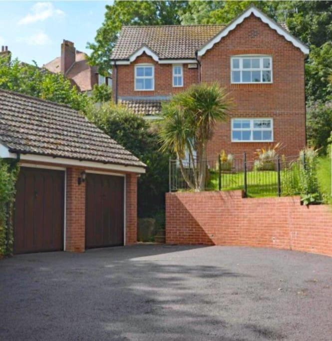Beautiful Large Property, Sleeps 9 Walking Distance To The Sea , Beaches And Restaurants Fantastic Interior * Lyme Regis